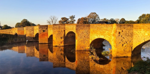 Bidford on avon river bridge in the sunset
