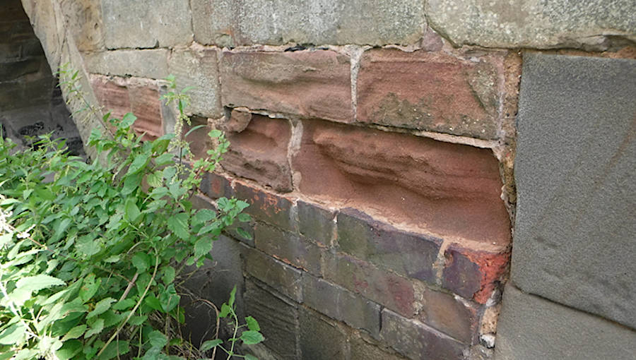 Eroded bricks on Bretford Bridge