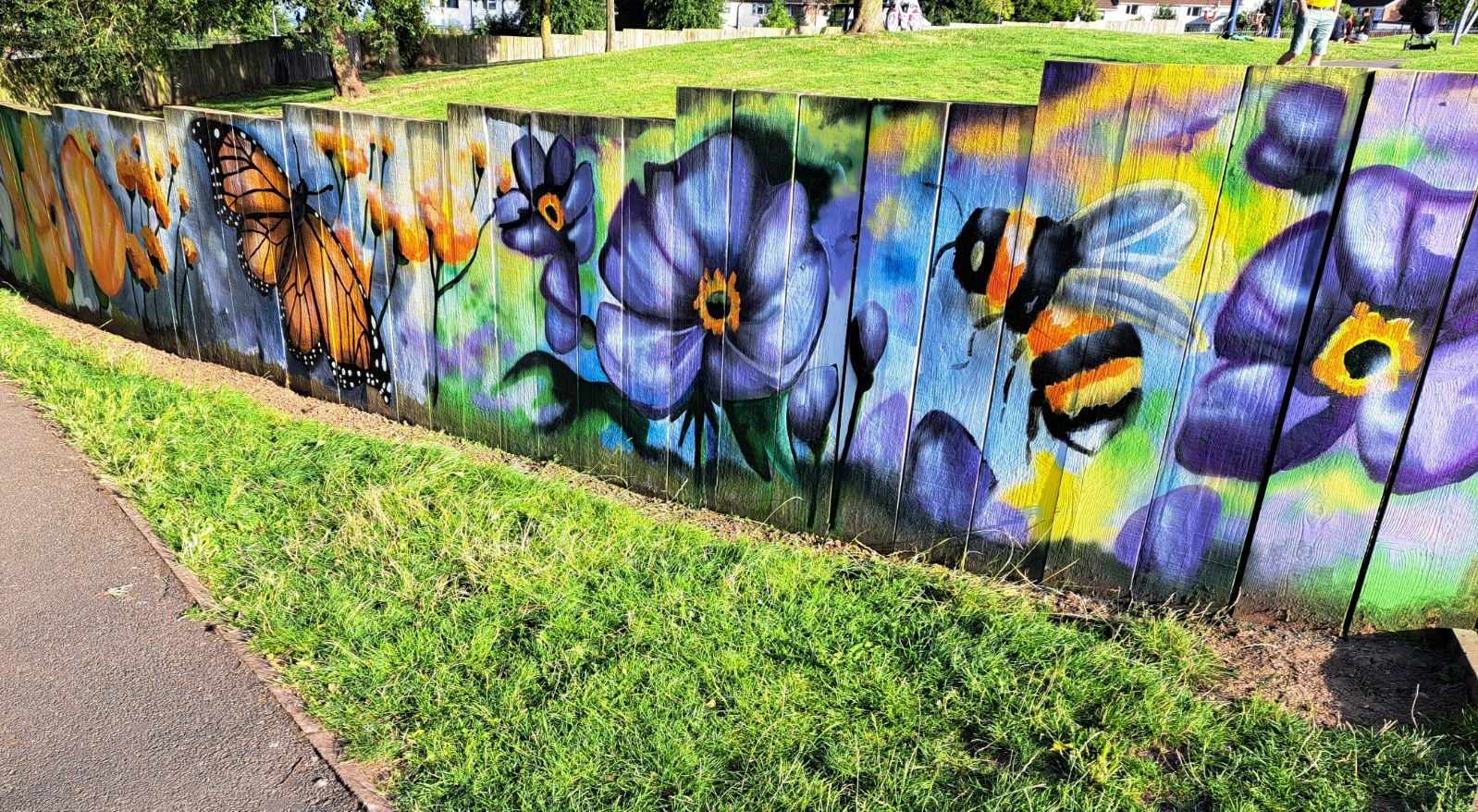 A striking painted fence