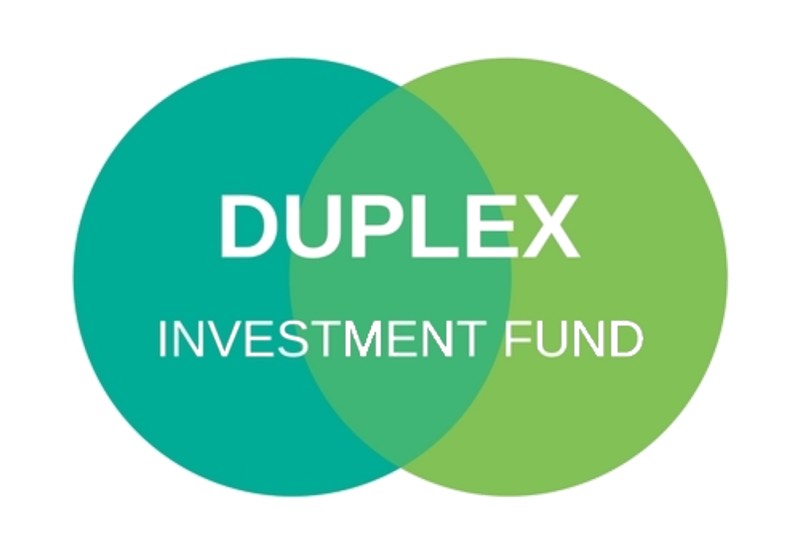 two green circles one dark one light, overlapping with the text 'Duplex investment fund' over the top.