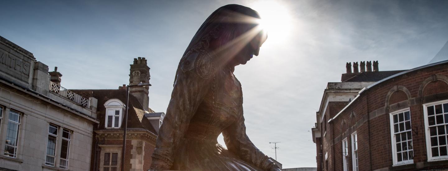 George Eliot statue