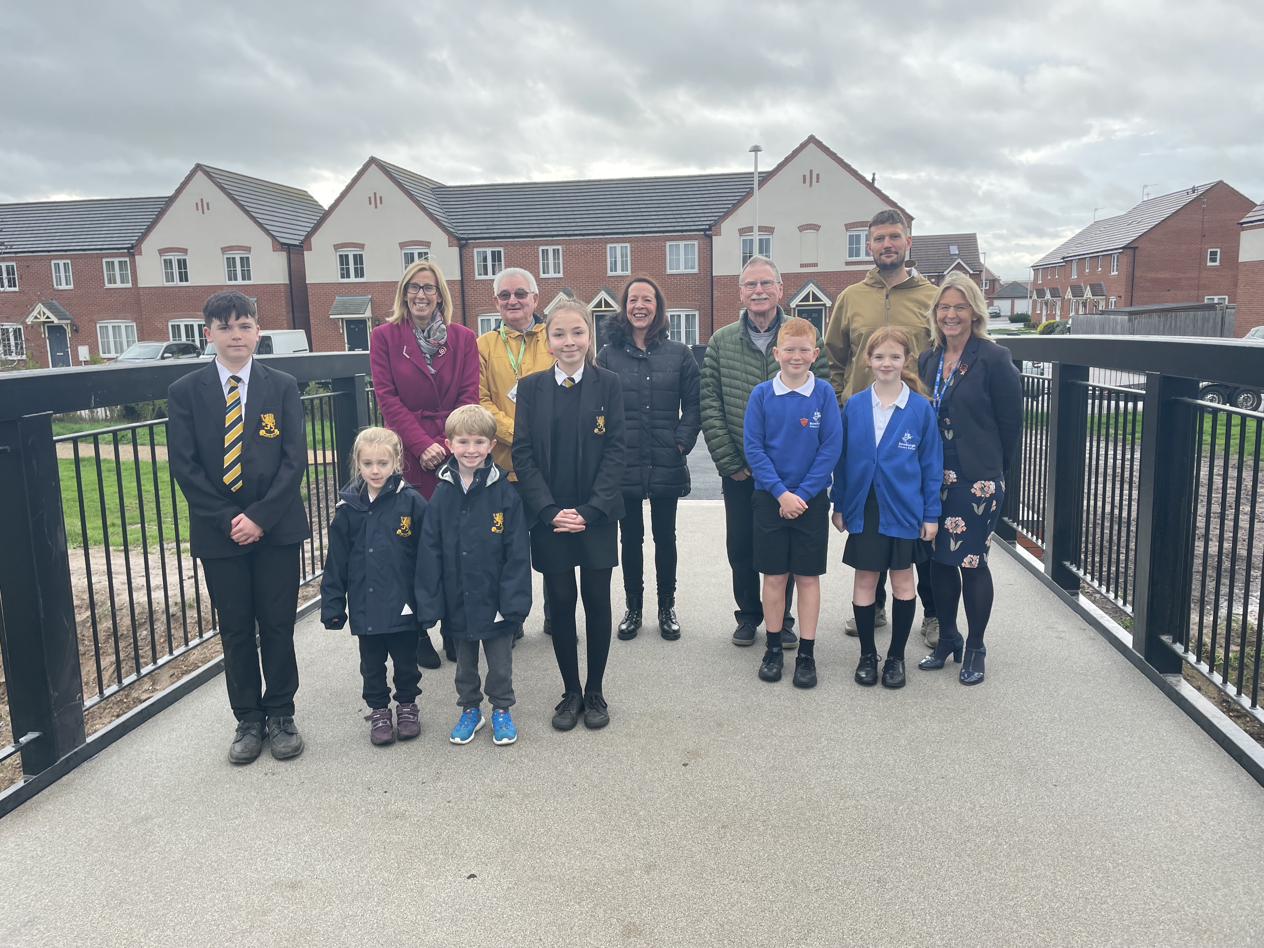 Warwick residents a-Gog at new bridge over local brook