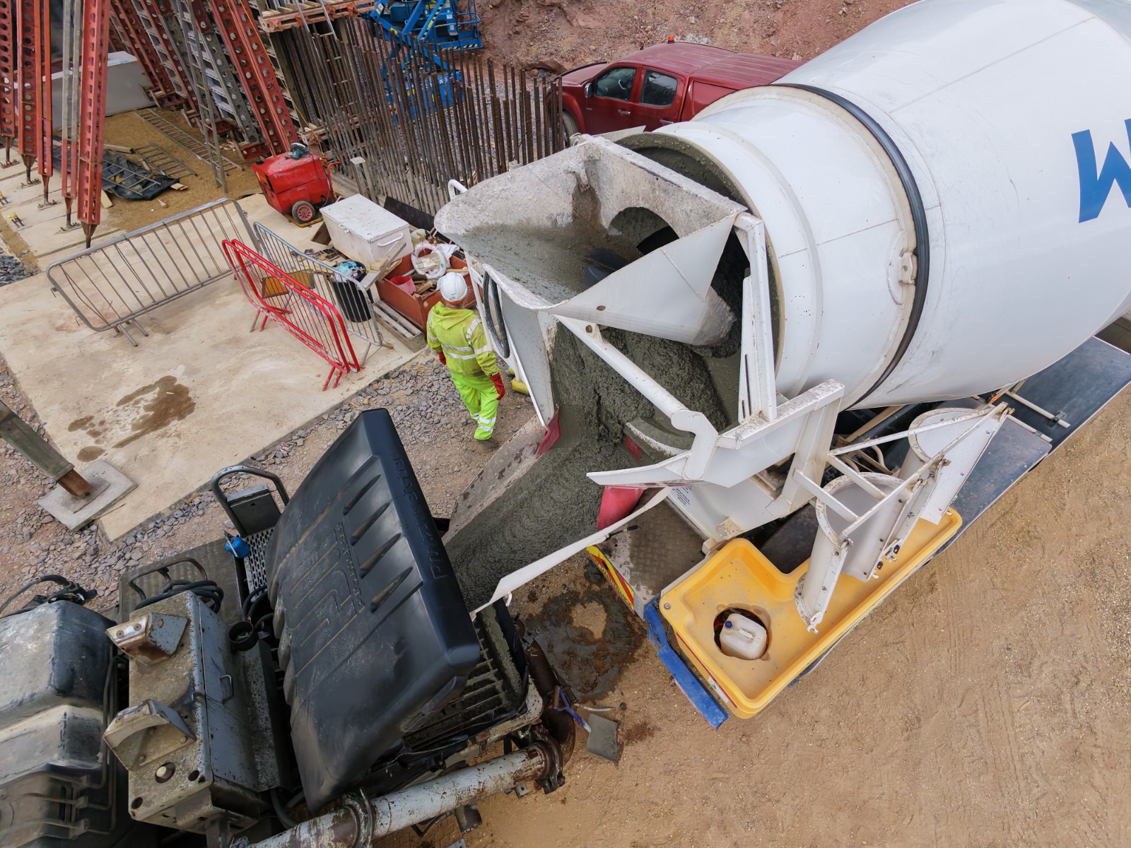 Cement truck
