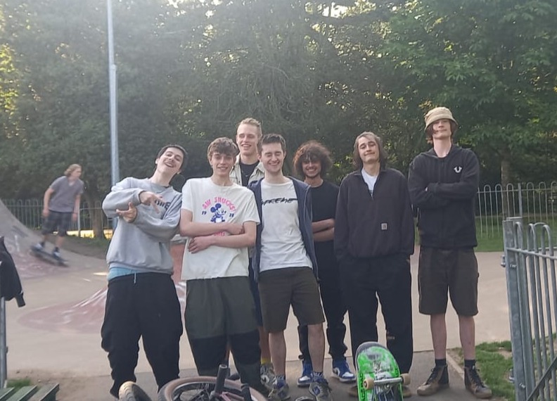 Young skaters from left to right: Jake, Sam, Ashton, Ed, Saif, Enzo & Elliot