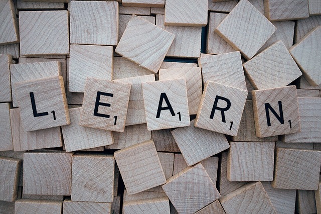 Letter tiles spelling the word 'learn'