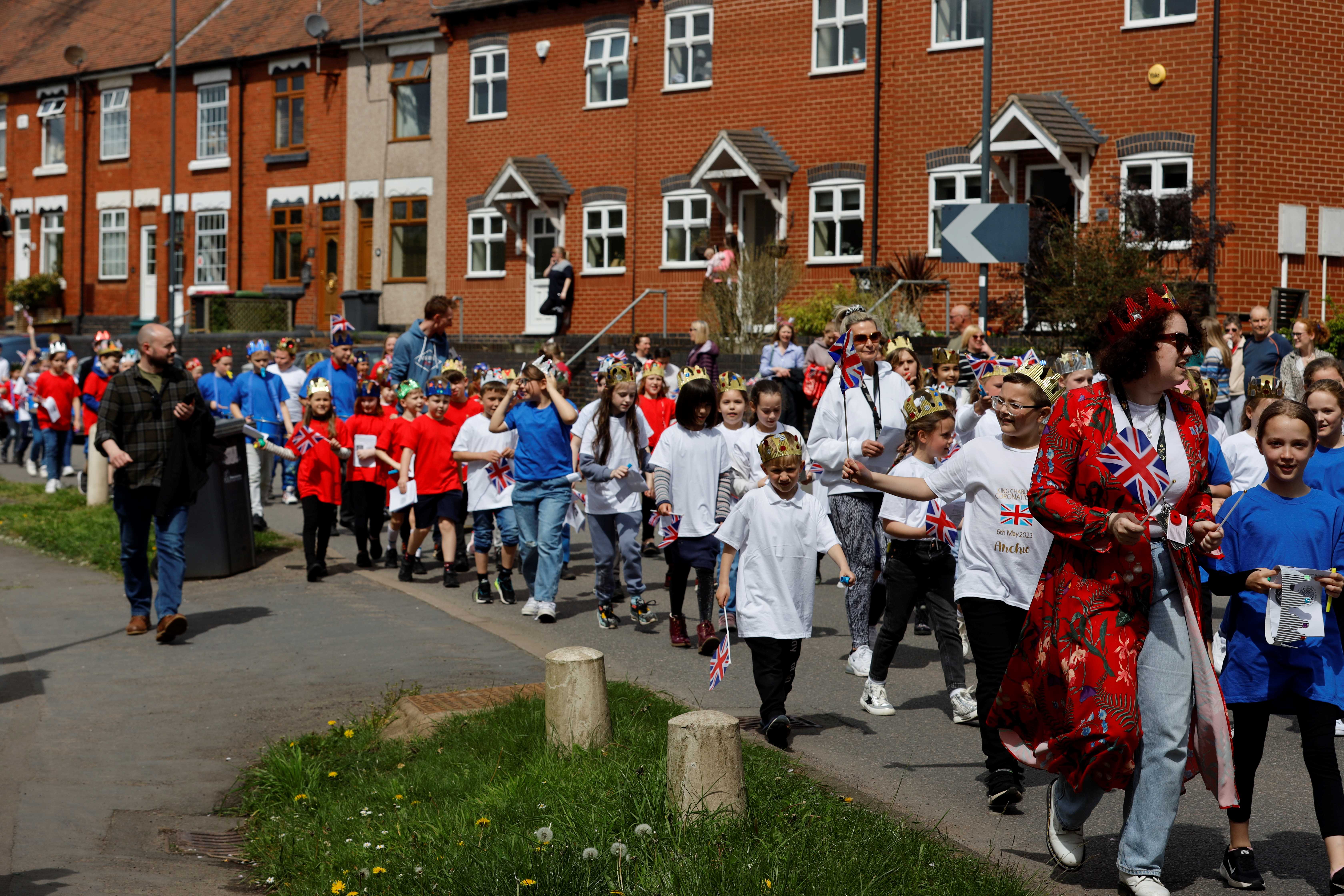 Coronation parade through North Warwickshire